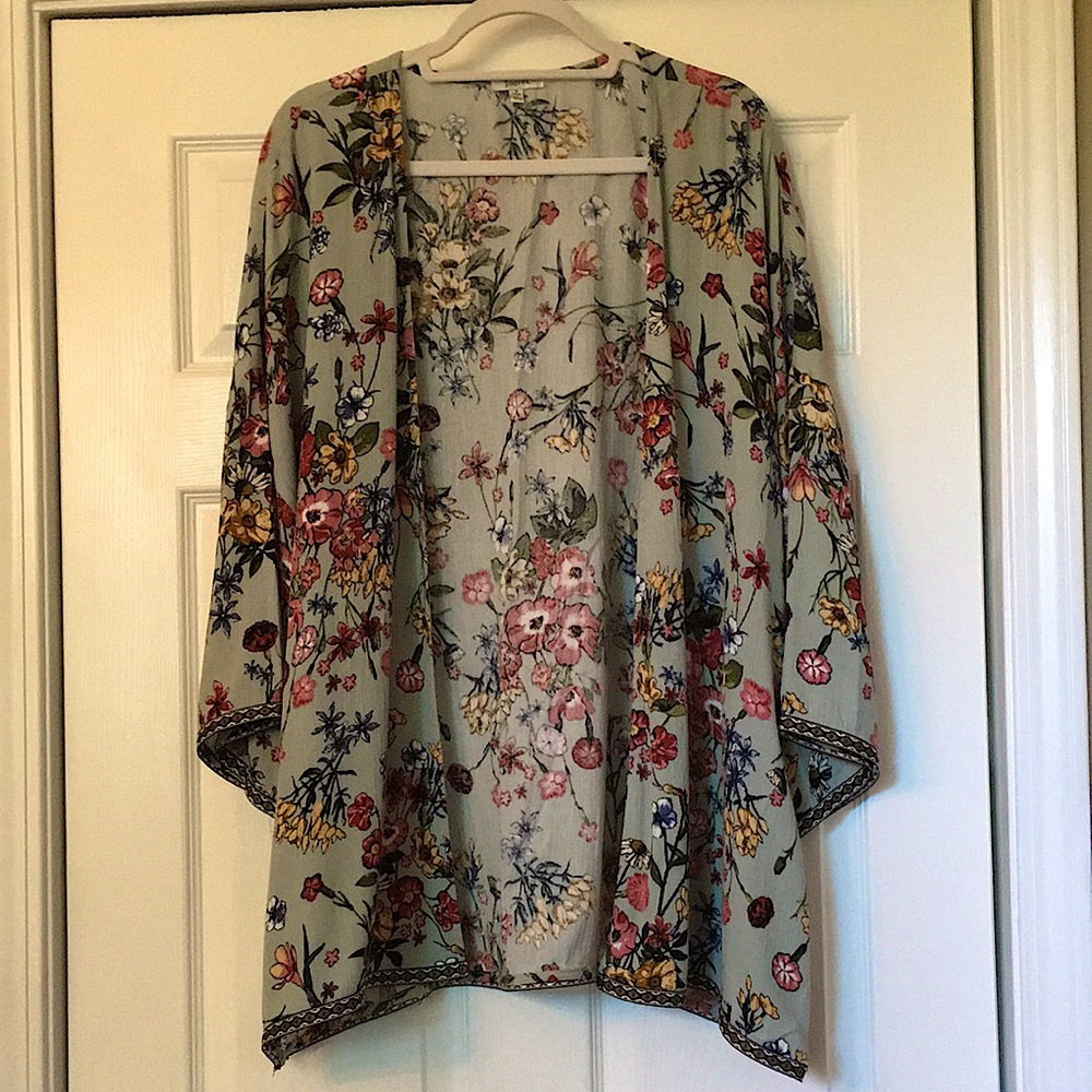 Jodifl Floral Kimono